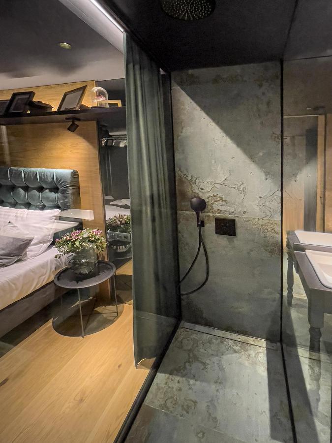 Restaurant & Pension U Hradu Šternberk Екстериор снимка