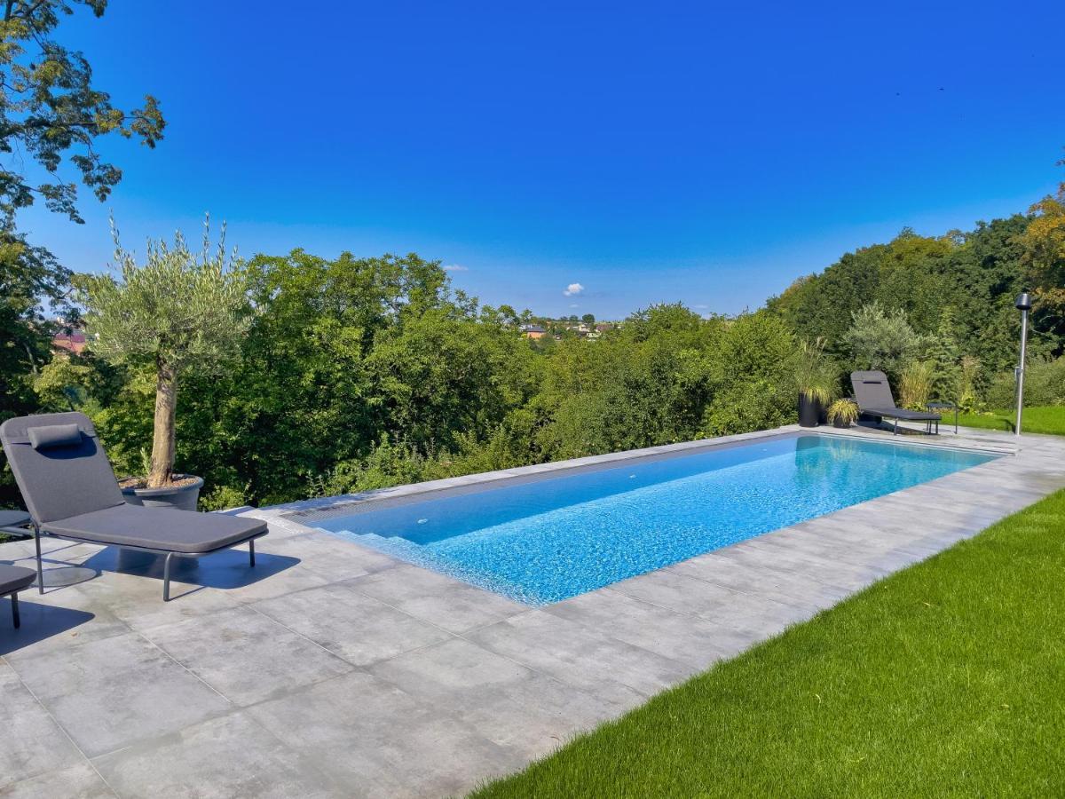 Restaurant & Pension U Hradu Šternberk Екстериор снимка