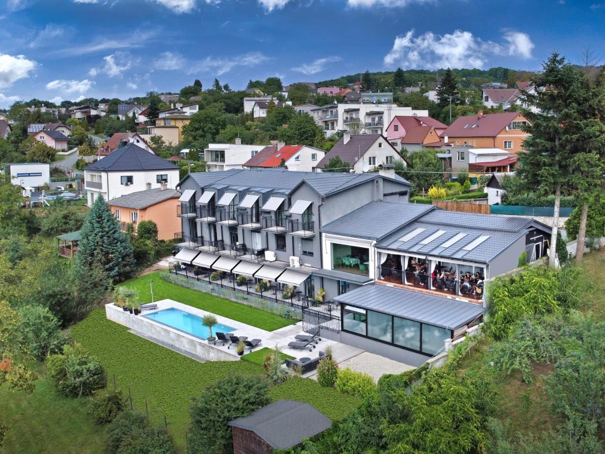 Restaurant & Pension U Hradu Šternberk Екстериор снимка